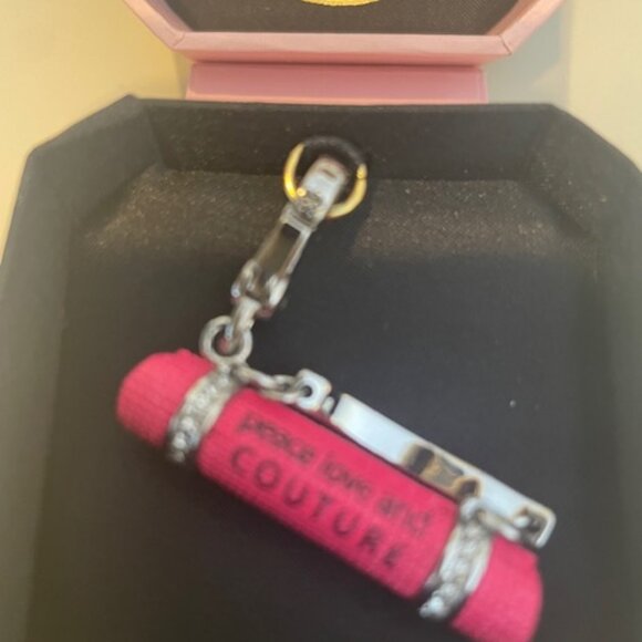 JUICY COUTURE TOGGLE BRACELET YOGA MAT SILVER CHARM Brand New in Box RETIRED! - Picture 2 of 2